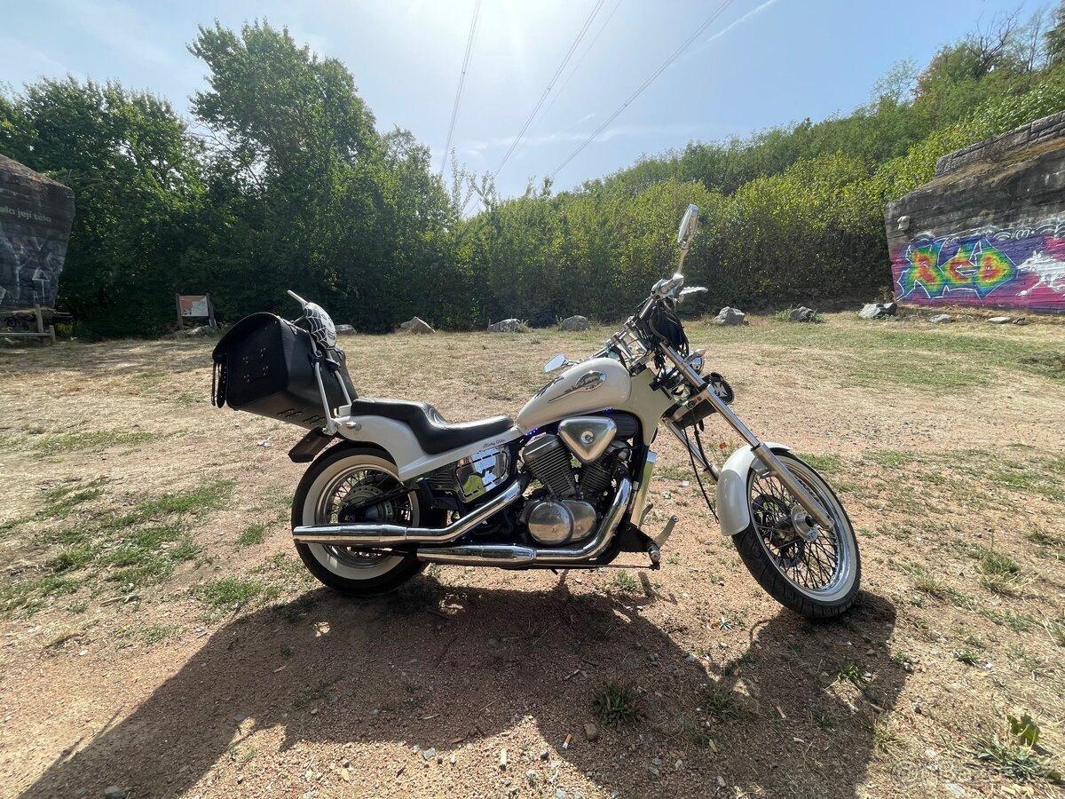 Honda VT600C custom - 2