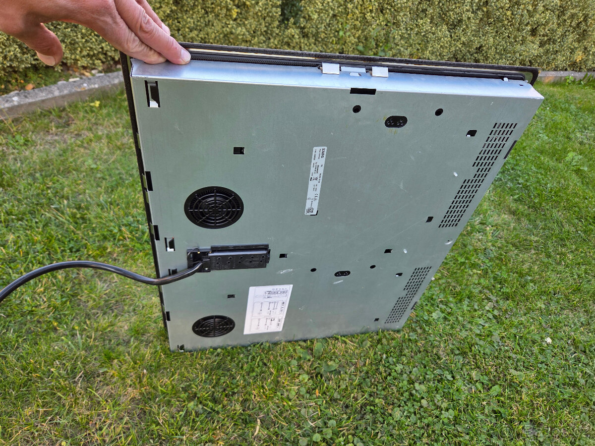Indukční varná deska AEG - 2