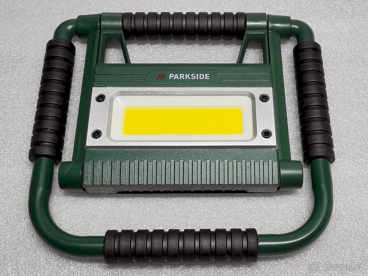 Reflektor s powerbankou - 2