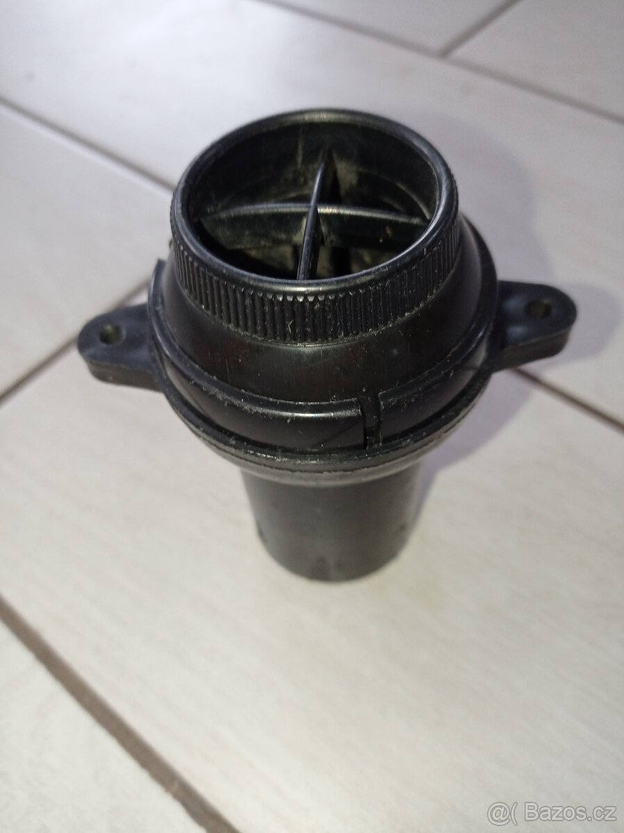 Škoda 100, 110 mřížka ventilace topení - 2