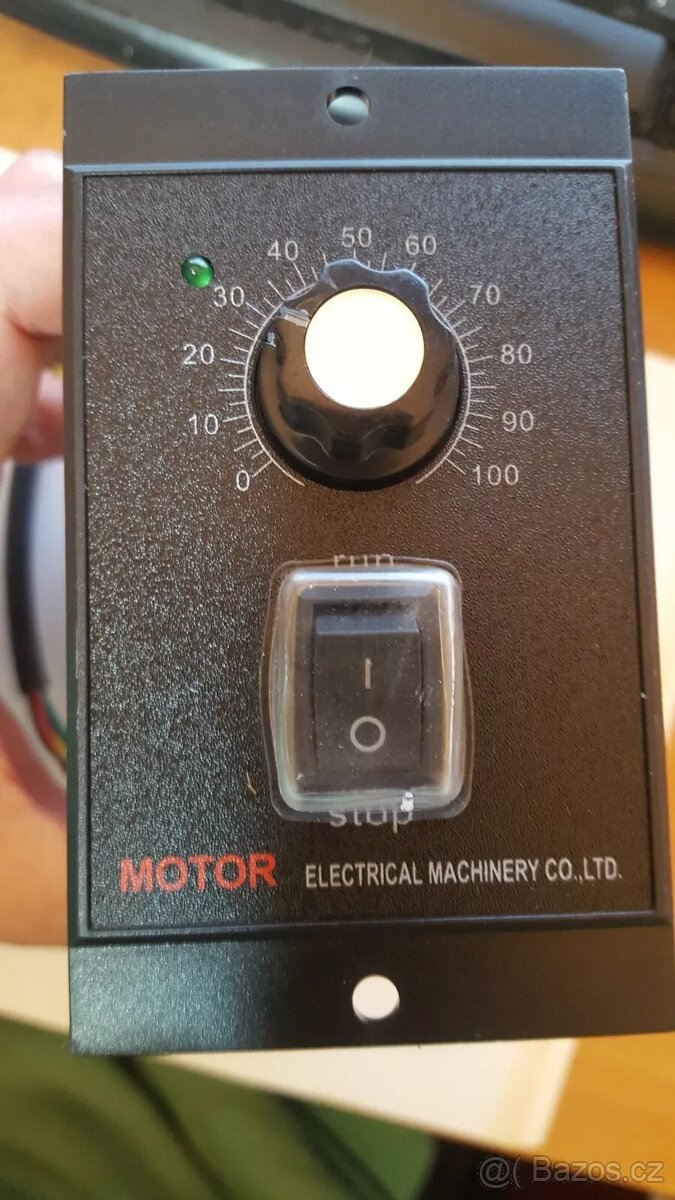 Regulátor otáček k pohonu 2-3-4rámkových medometů - 2