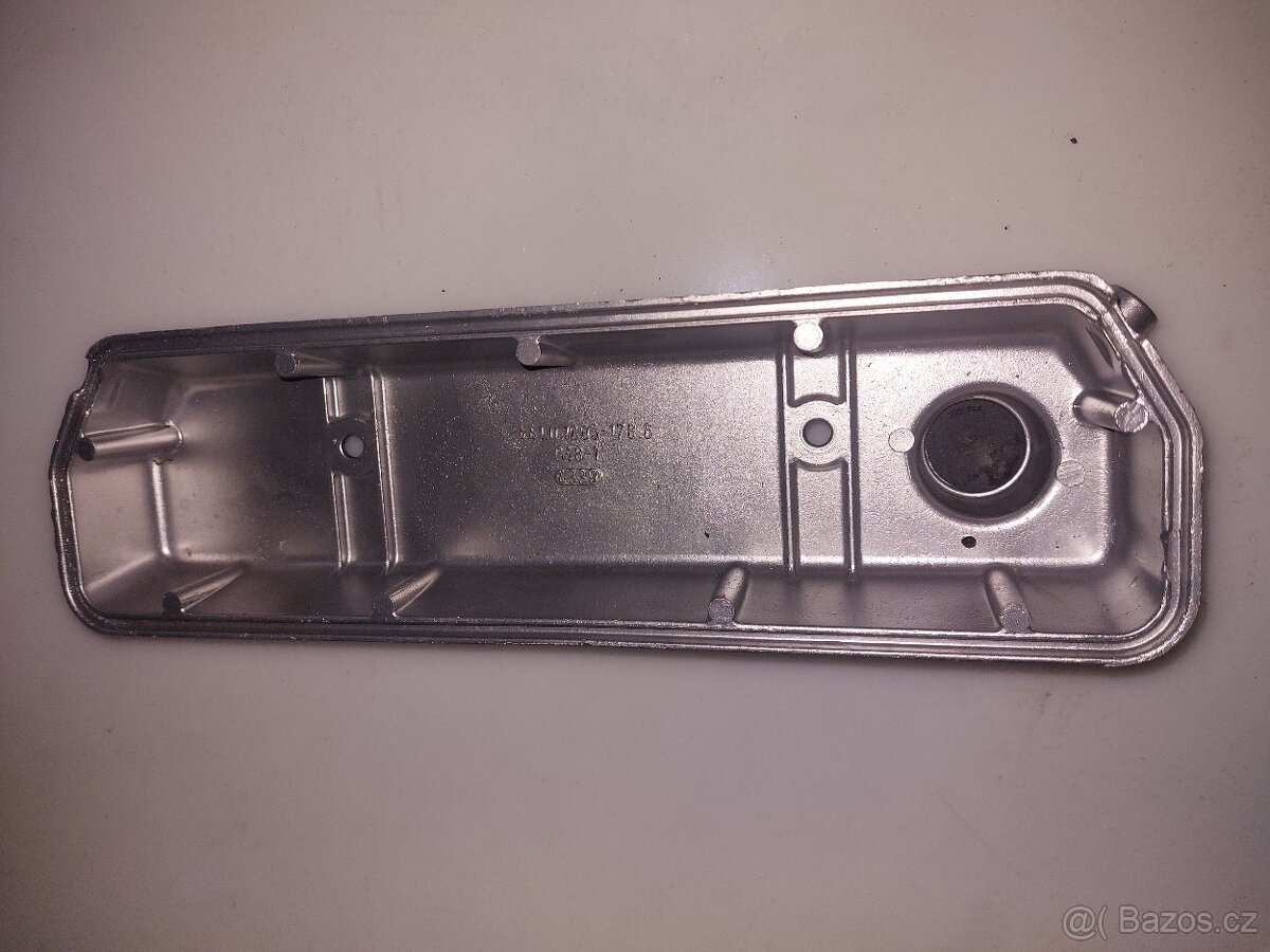 Víko ventilů škoda 136rapid favorit 130LR Felicia MPi 50kw - 2