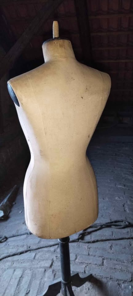 Krejčovská panna - 2