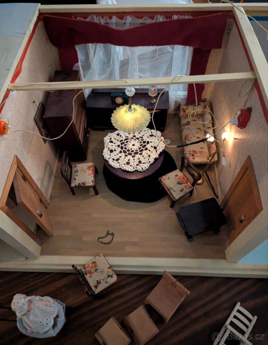 Starožitný domeček pro panenky - 2