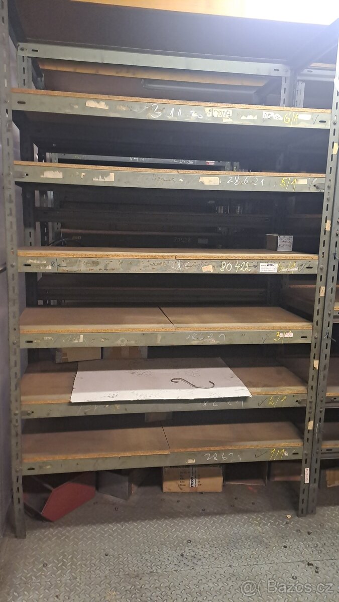 Prodám Ocelové regály - 2