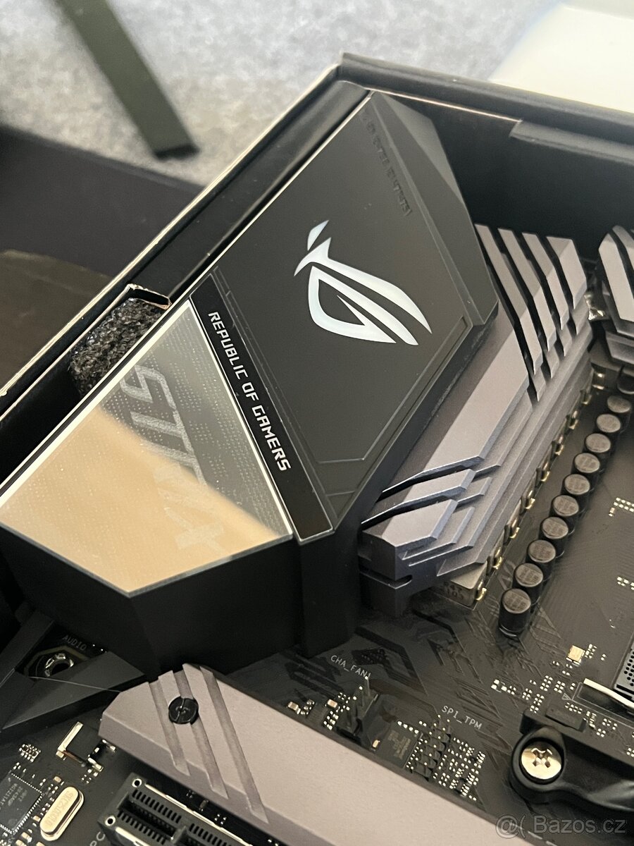 Asus ROG Strix X570-E Gaming mobo 💻 - 2