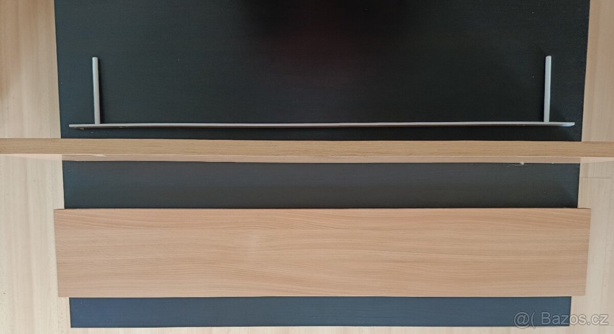 Poličky na stěnu - 2