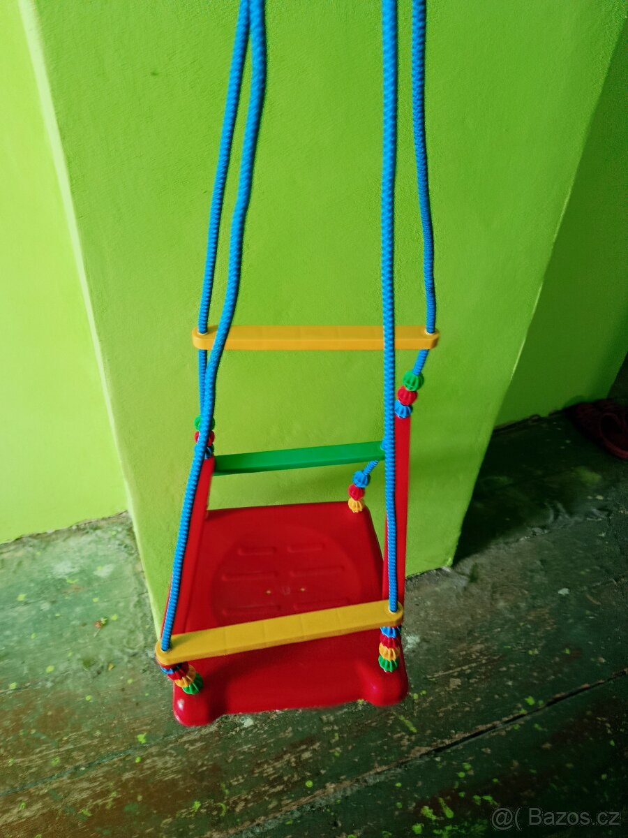 Zahradní plastová houpačka - 2