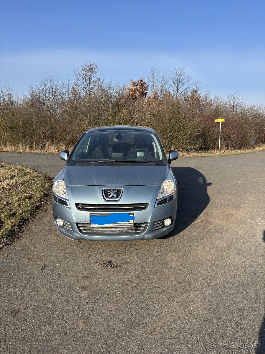 Peugeot 5008 - r.v. 2010 - 2