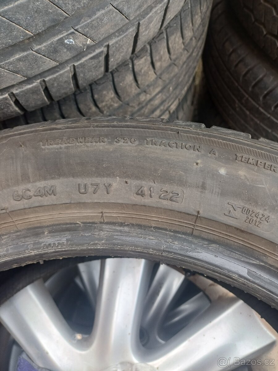 Bridgestone 215/50 R17 - 2