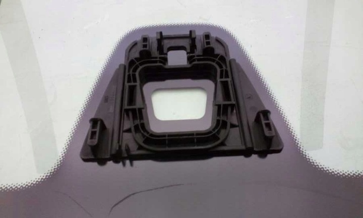 Mercedes třídy C W205 čelní sklo - 2