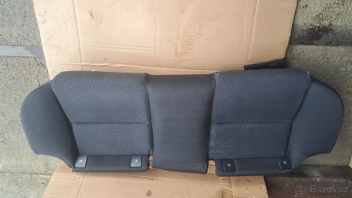 Zadní sedadla Subaru Outback BP 2004 - 2