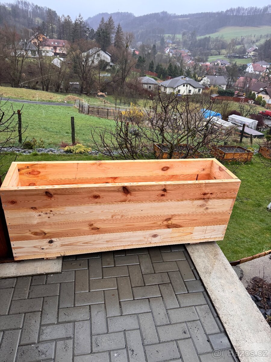 Vyvýšený záhon borovice masiv - 2