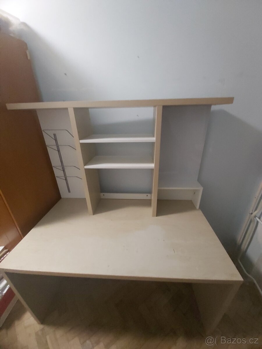 PSACÍ STŮL IKEA - 2