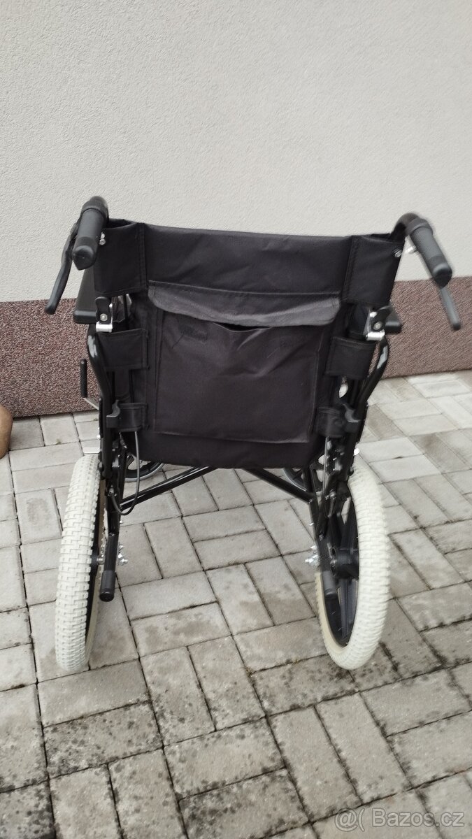 Invalidní vozík - 2