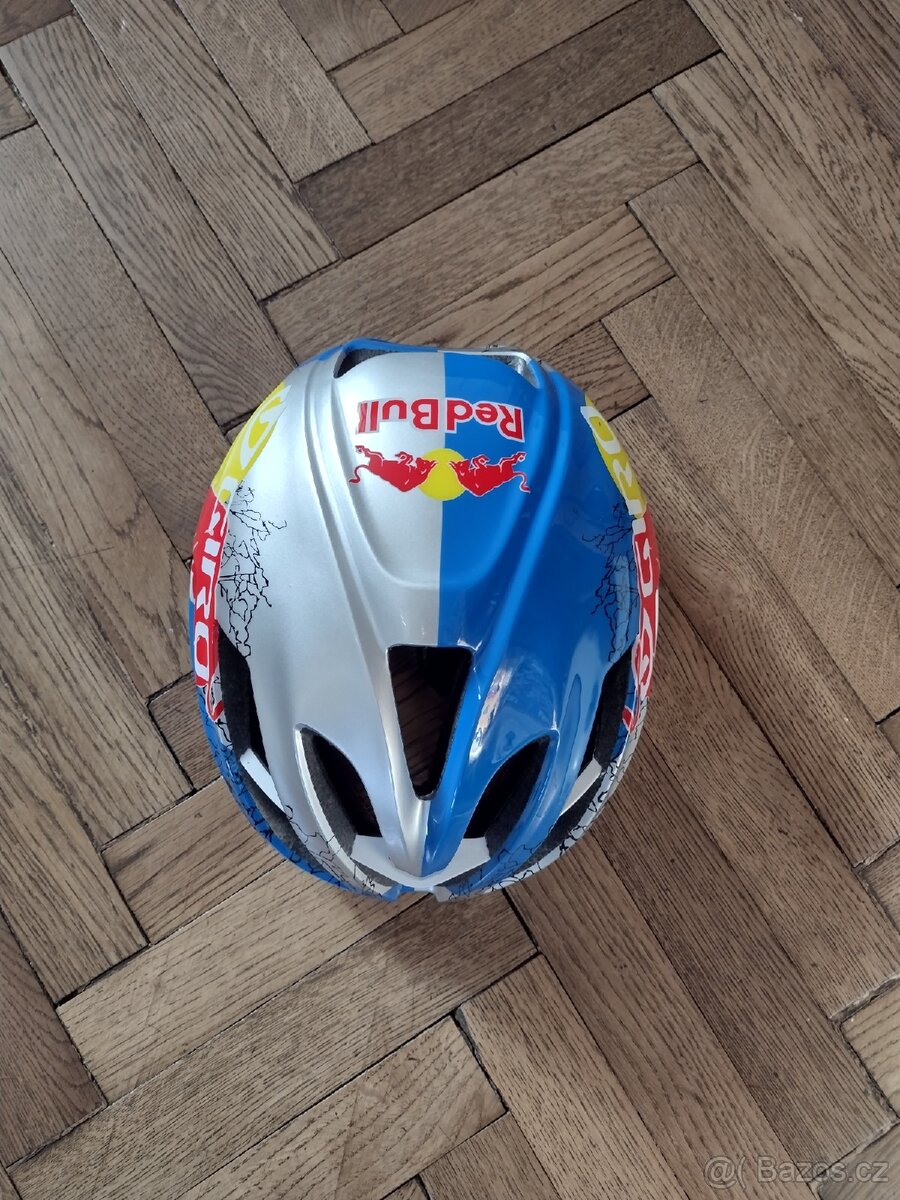 Red Bull helma aero - 2