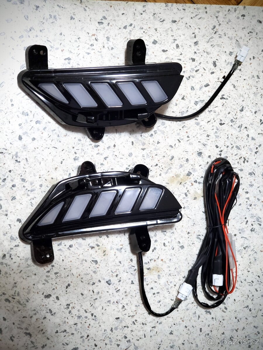 Přední LED blinkry pro Mazdu 3 2014-2016 - nové - 2