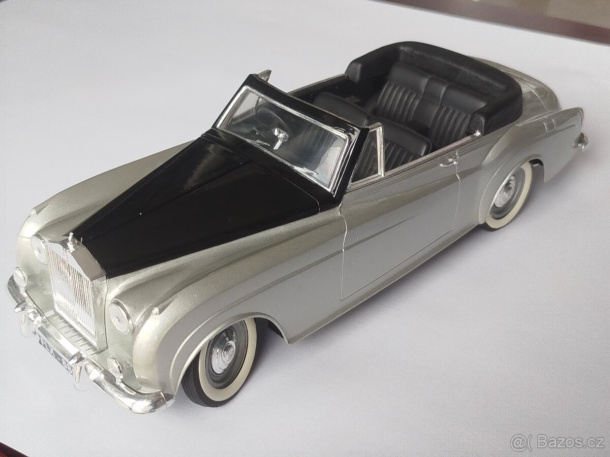 1:18 (1:20) Rolls Royce Silvercloud 1961 Solido - 2