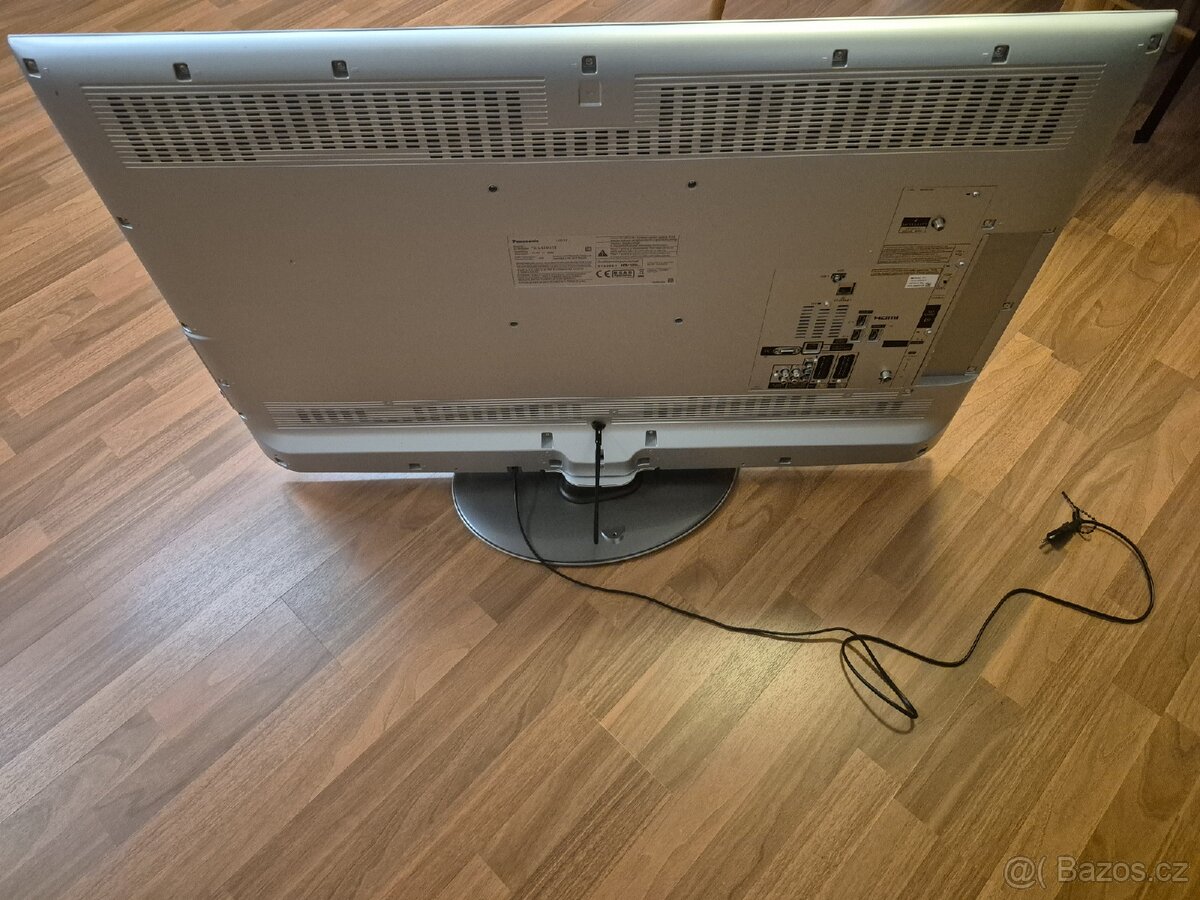 Panasonic TX-L42D25E – 42" LCD televizor - 2