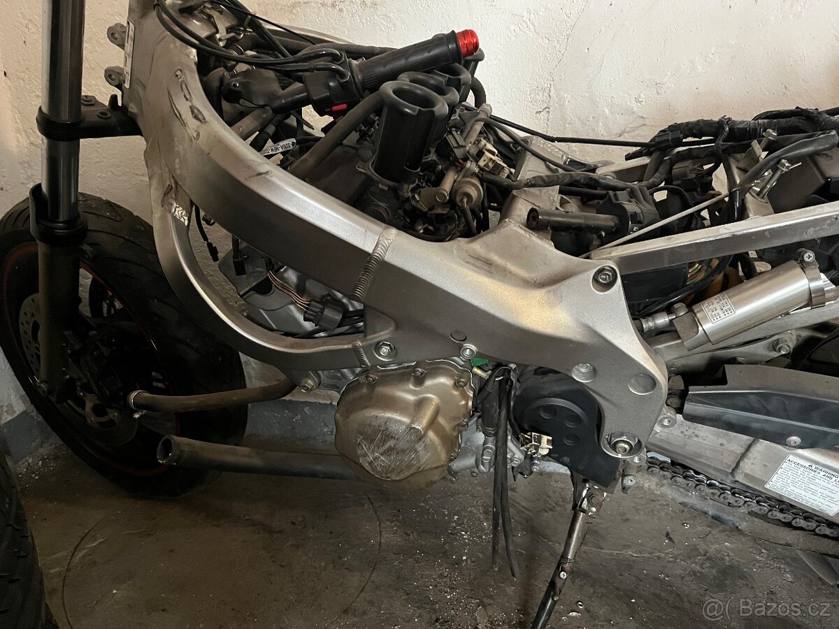 Prodám díly Honda CBR 600 f4i 2002 - 2