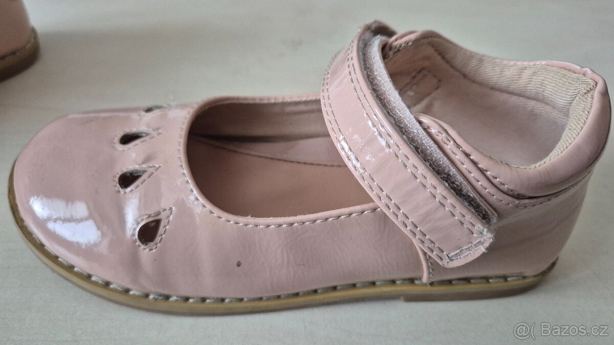 Prodám dívčí střevíčky FRIBOO, vel. 29 - 2