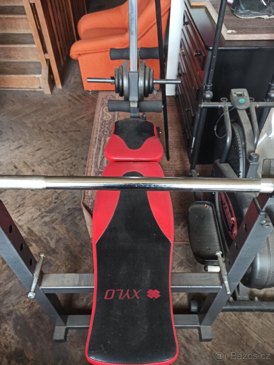 Posilovací lavice plus činka - 2
