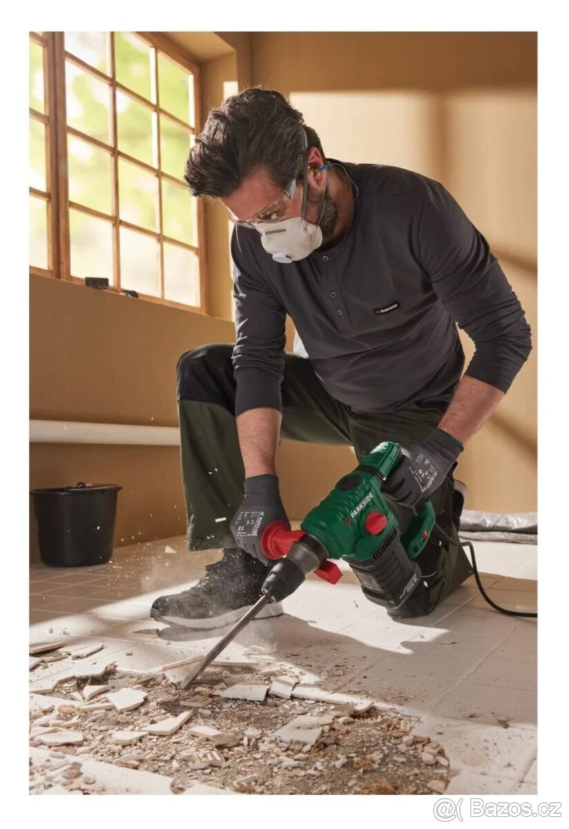 Vrtací a sekací kladivo PBH 1550 C1 - 2