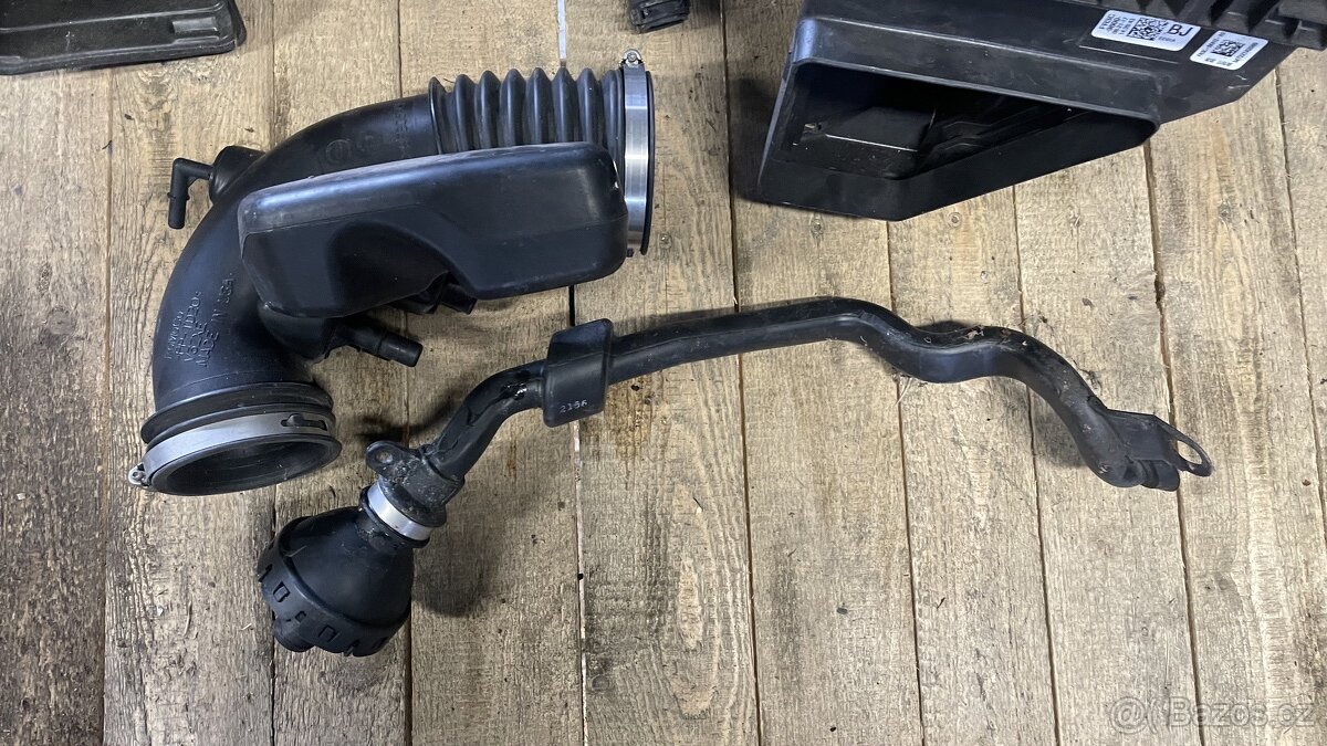 Prodám kompletní sání na Ford Mustang 2015 - 2017 - 2