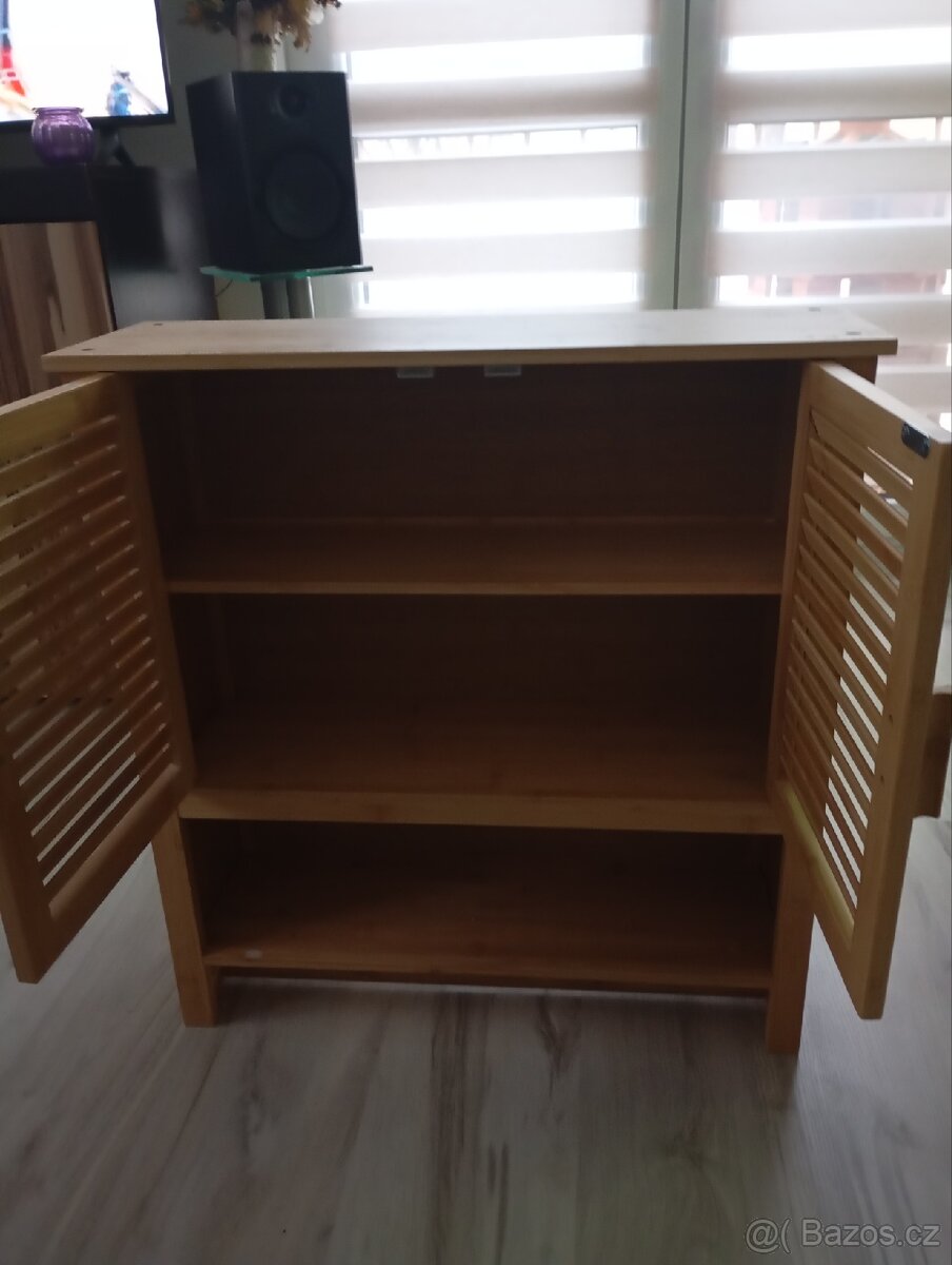 Koupelnová skříňka - 2