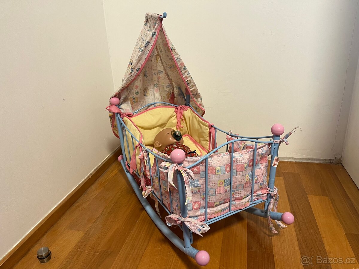 Postýlka s nebesy pro panenky - 2
