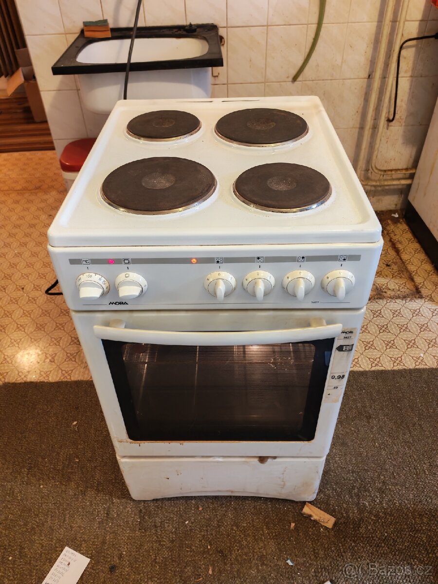 Elektronicky sporák Mora - 2