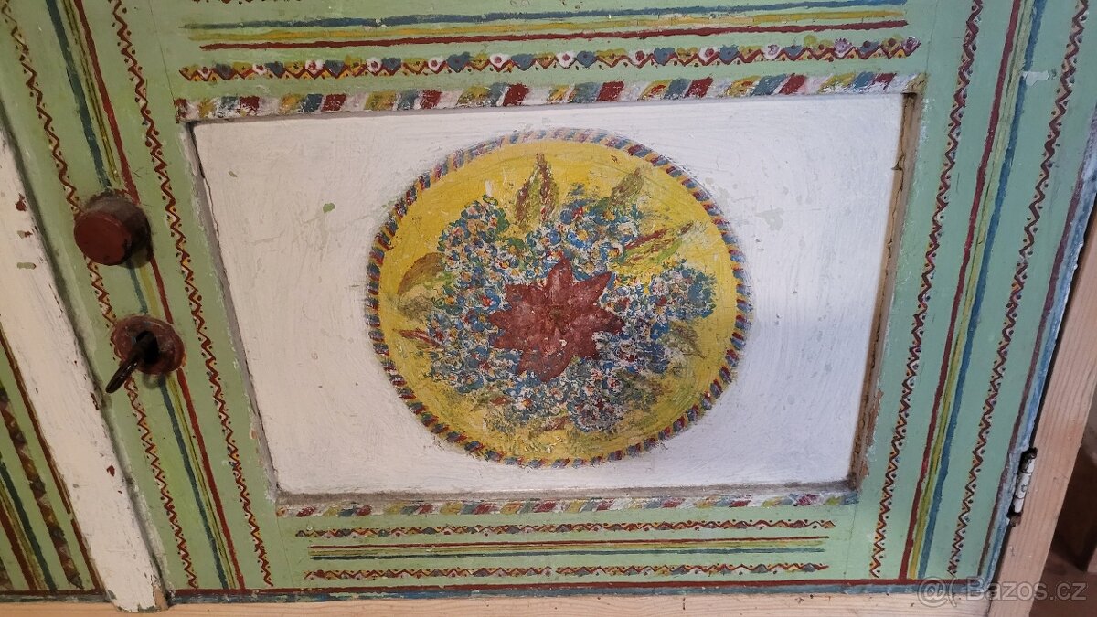 Nádherná starožitná malovaná komoda - 2