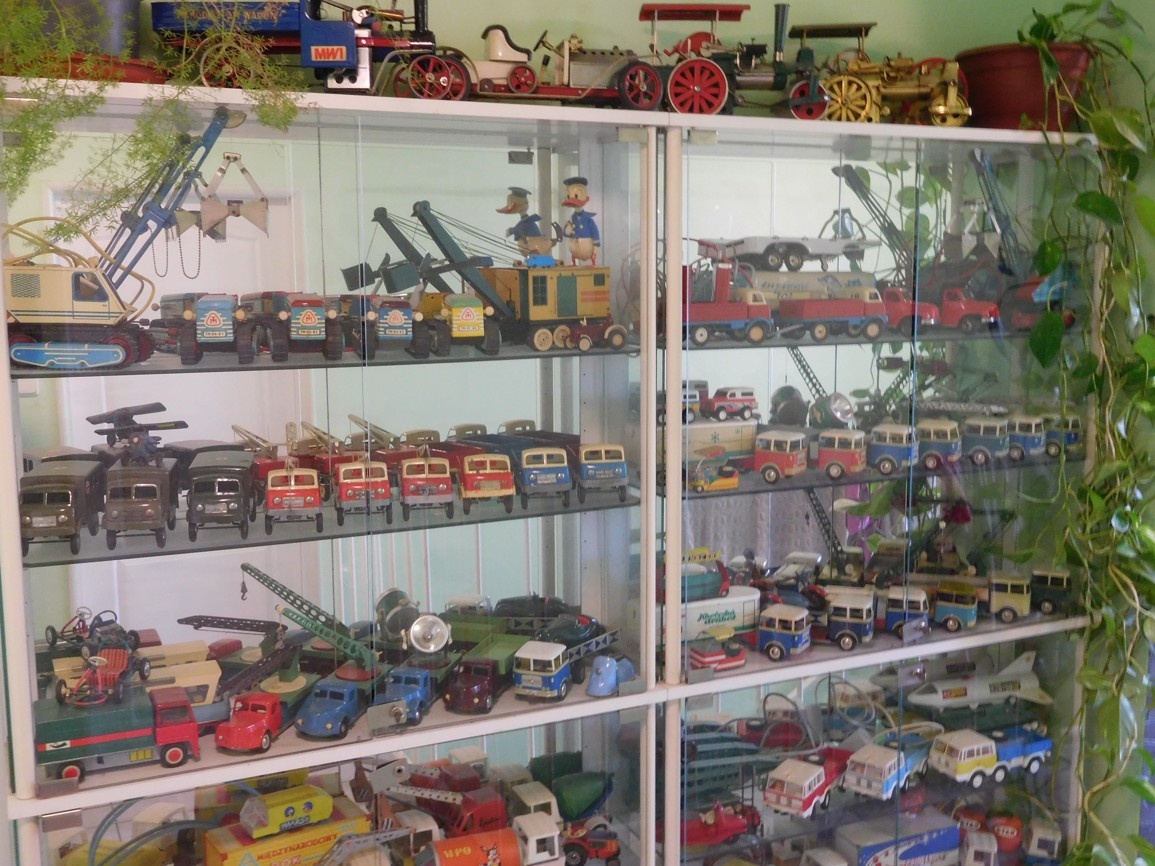 STARÉ RETRO HRAČKY - 2