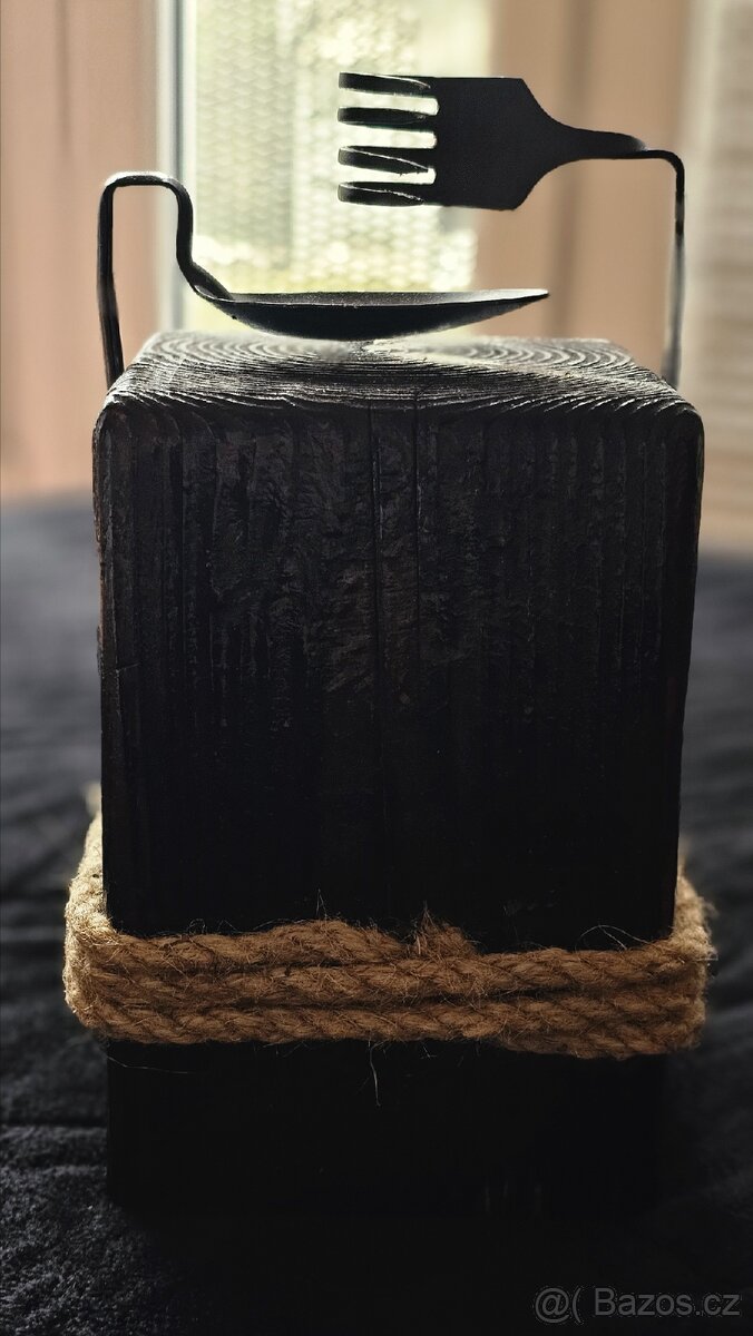 Svícen z přírodního dřeva - 2