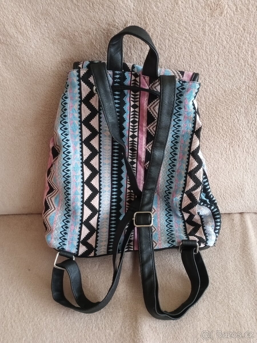 Prodám dámský látkový batoh - 2