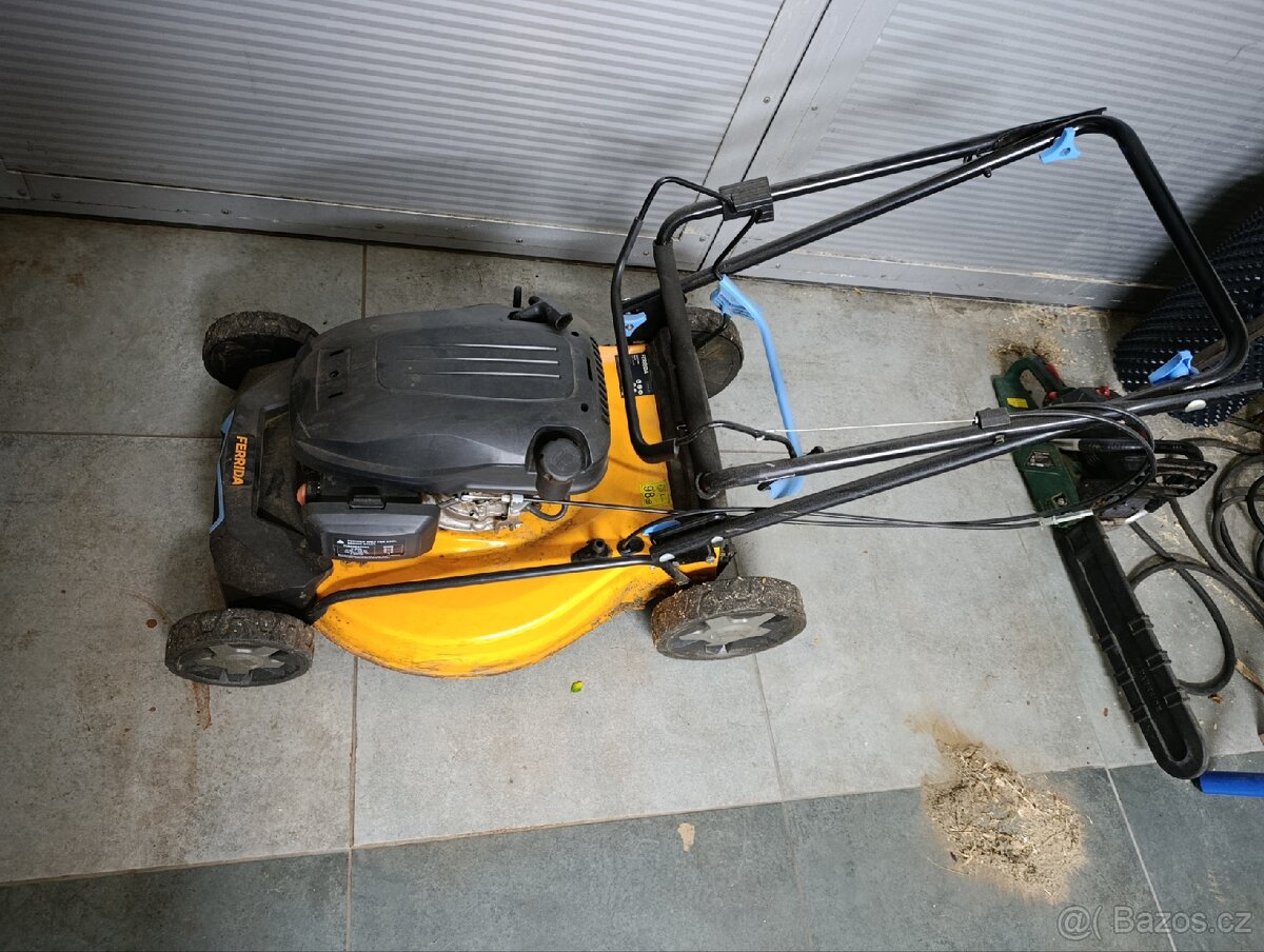 Benzínová sekačka - 2