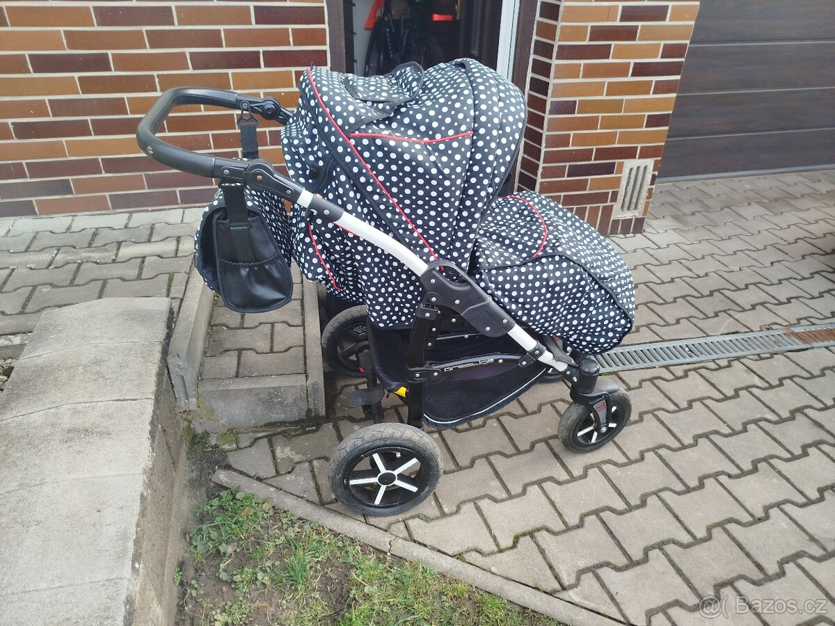 Kočárek trojkombinace. - 2