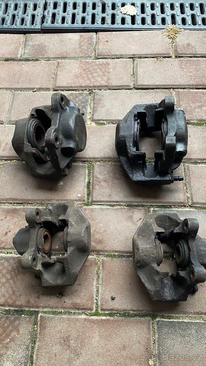 Brzdové třmeny na MB w123 - 2