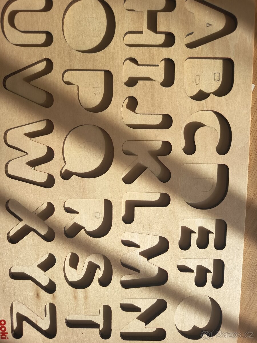 Dřevěná vkládací abeceda Goki - 2