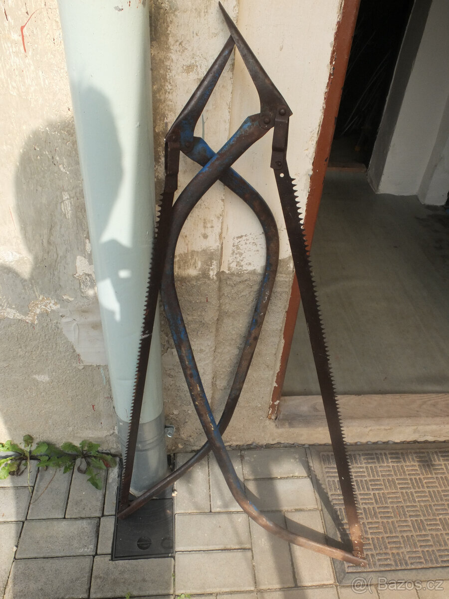 Dvě obloukové pily - 2
