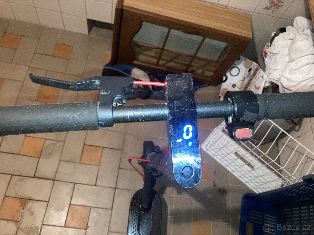 Prodám - koloběžka Xiaomi M365 - 2