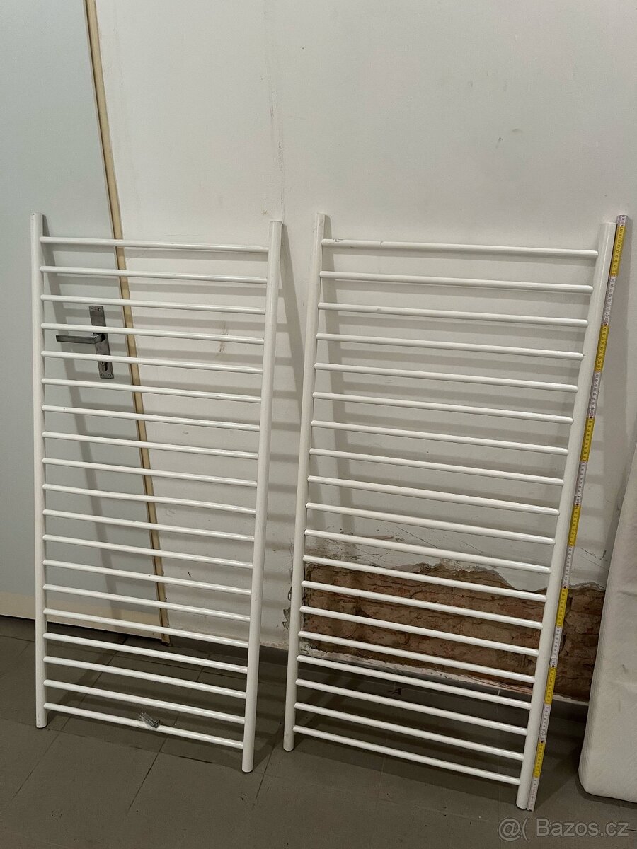 Dětská postel + matrace + prostěradla + povlečení - 2