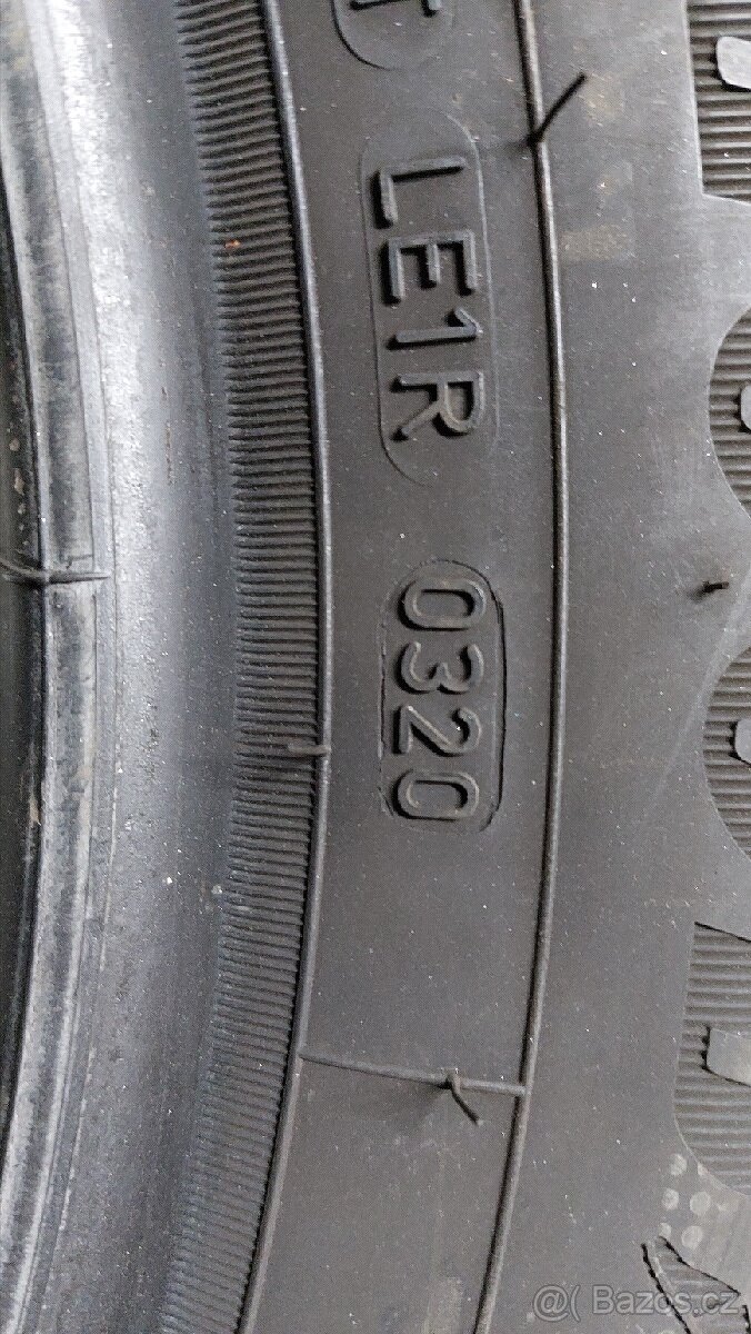 215/60/17 letní Goodyear efficient - 2