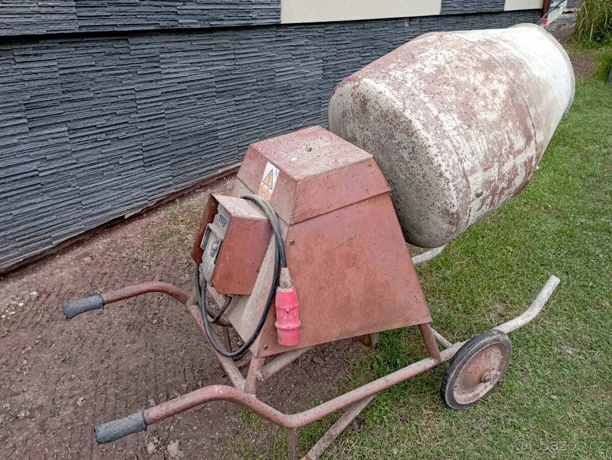 Stavební míchačka - 2