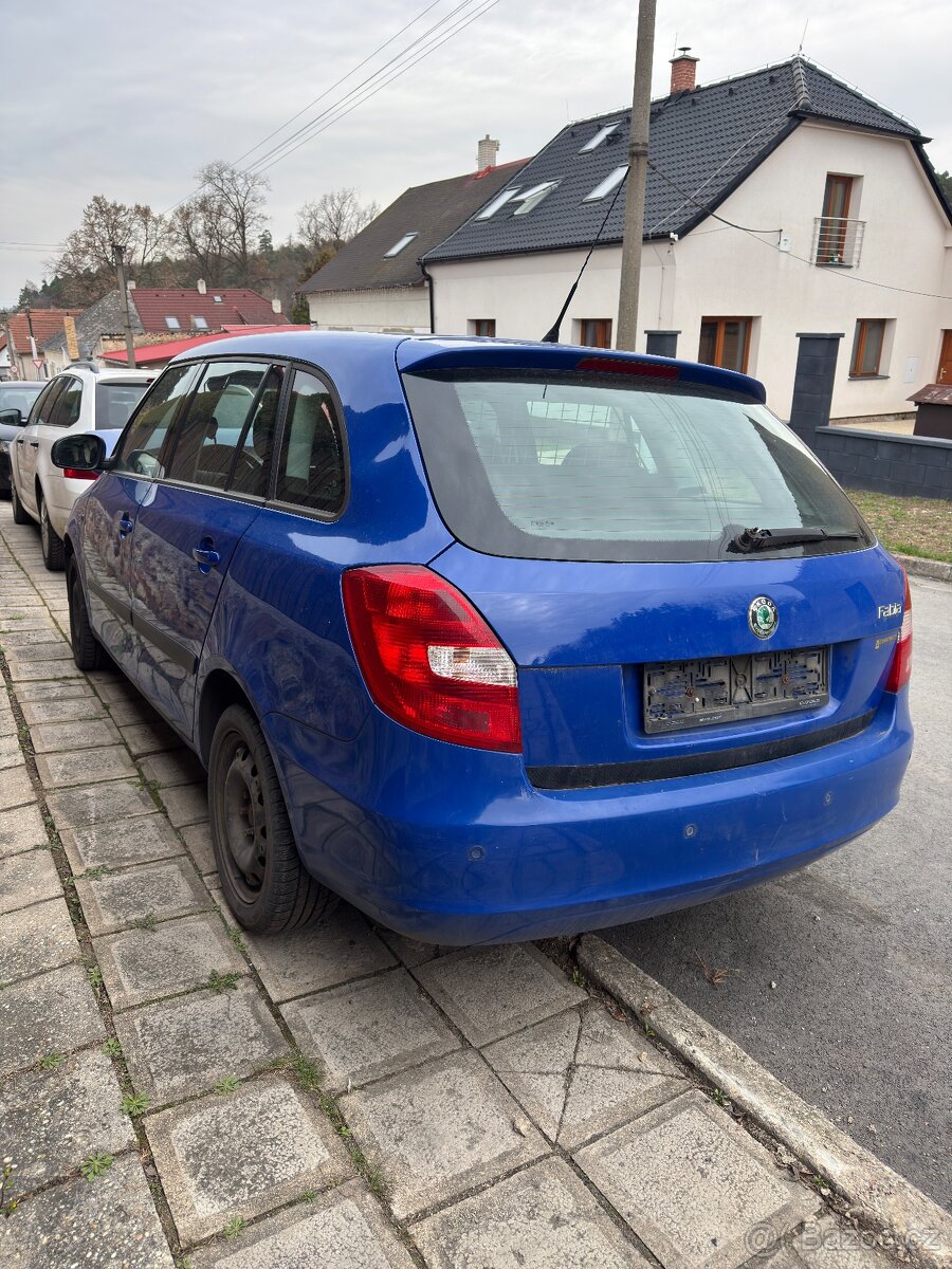 Škoda Fabia 2 combi 1.2 htp 51kw díly - 2