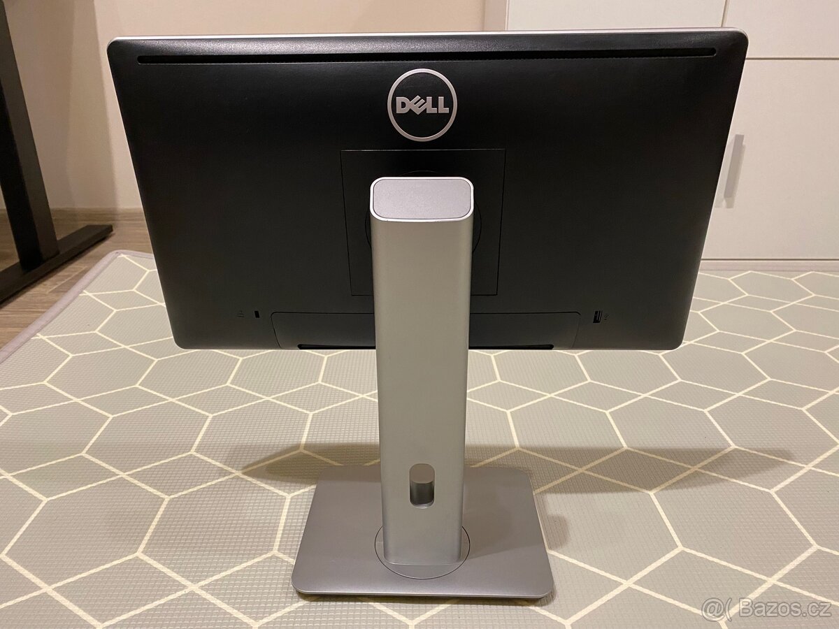 Monitor DELL (krásný stav) - 2