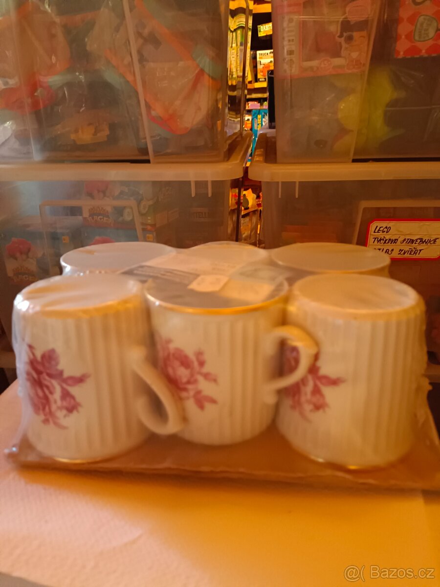 Hrníčky s růžičkou - 2