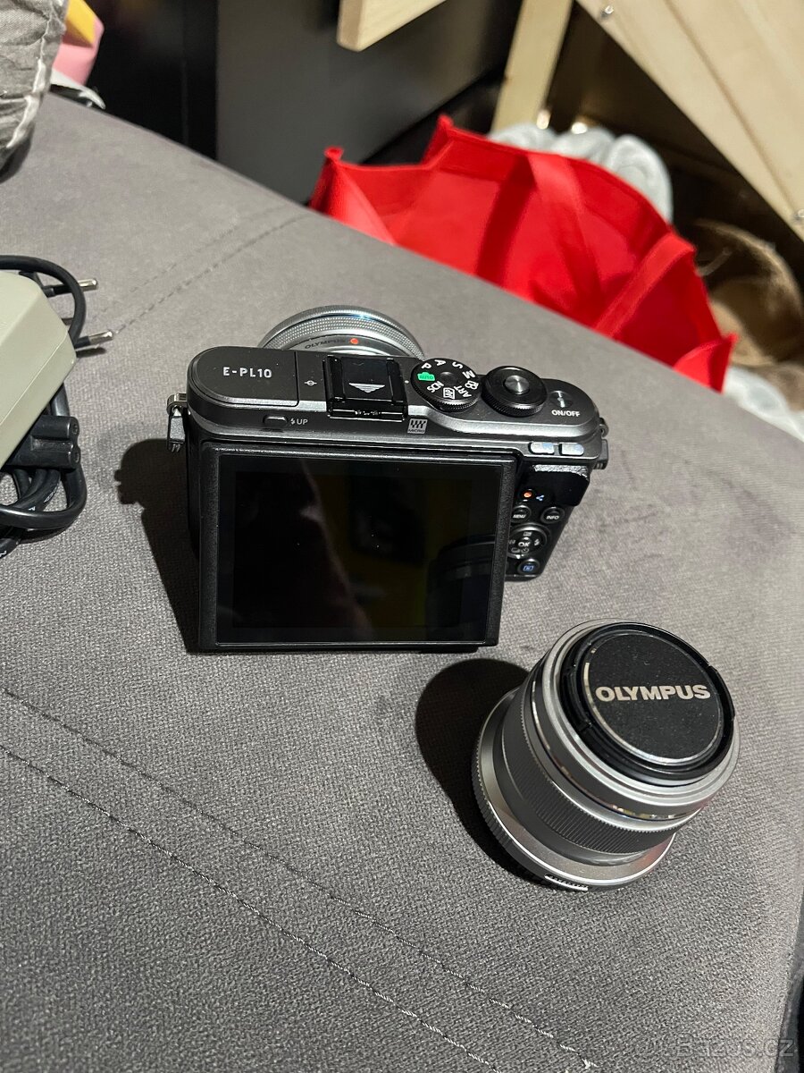 Olympus PEN E-PL10 - 2