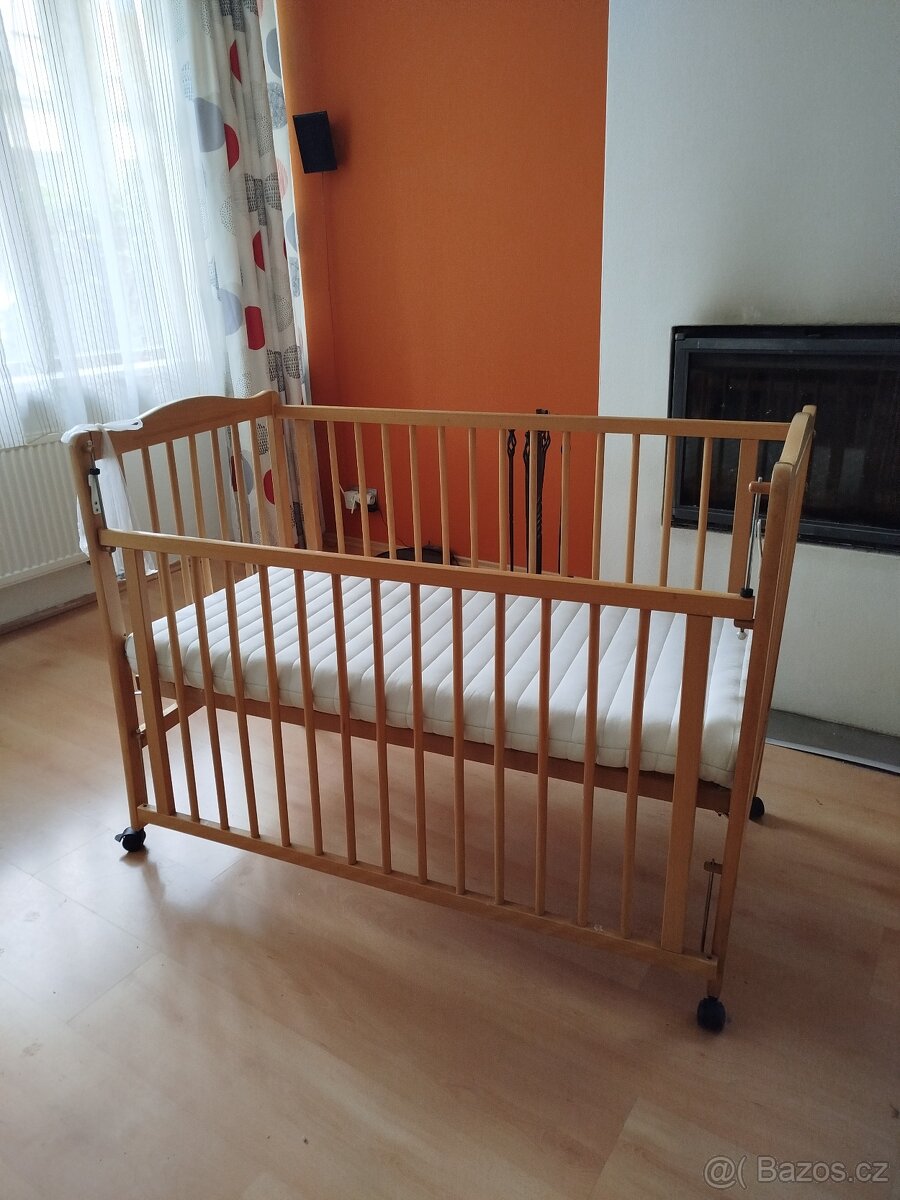 Rozkládací dětská postýlka - 2