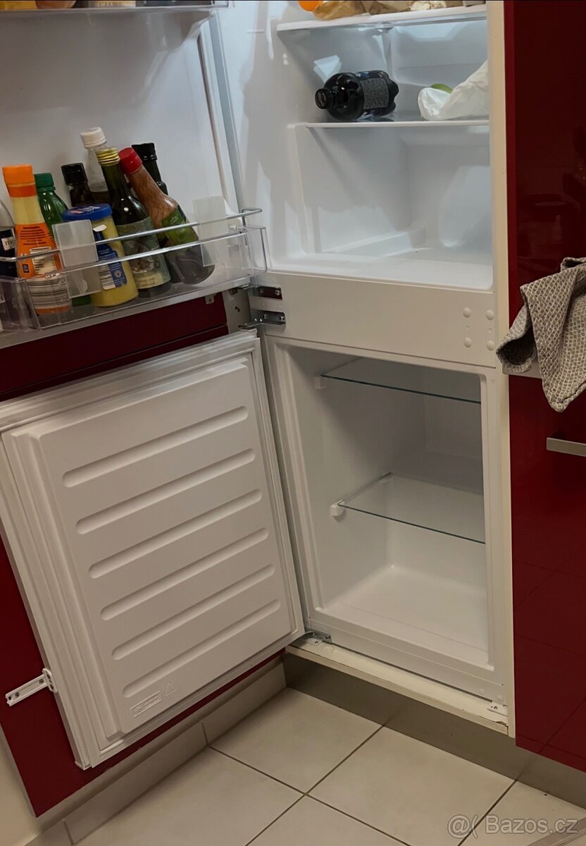 Vestavná lednice IKEA s mrazákem - 2